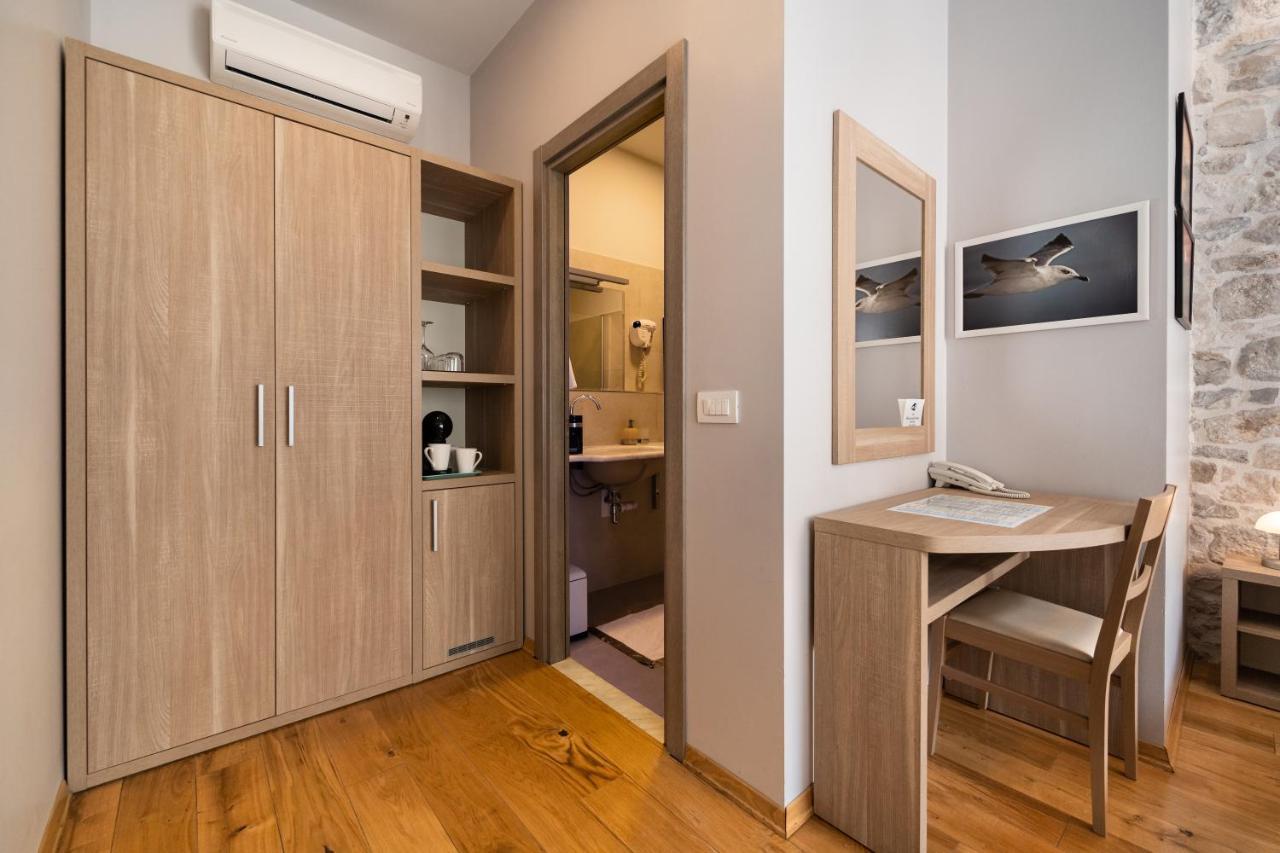 Tifani Luxury Rooms 2 สปลิท ภายนอก รูปภาพ