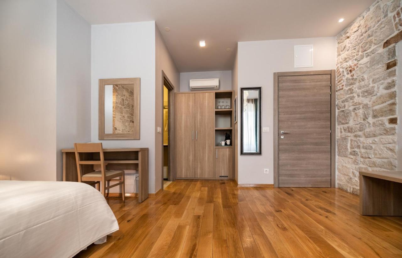 Tifani Luxury Rooms 2 สปลิท ภายนอก รูปภาพ