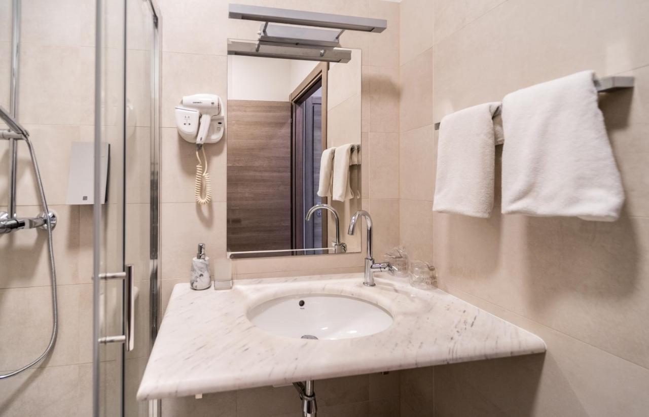 Tifani Luxury Rooms 2 สปลิท ภายนอก รูปภาพ