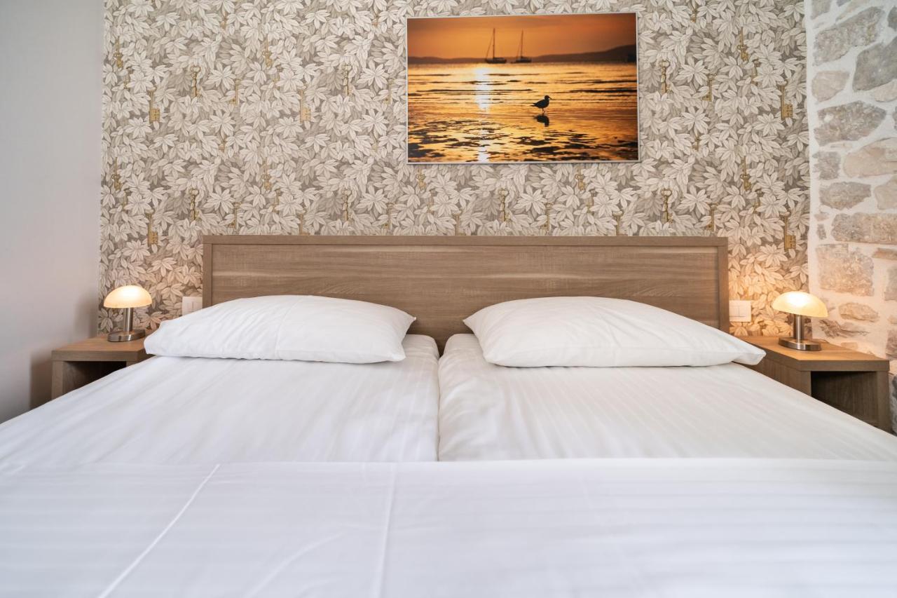 Tifani Luxury Rooms 2 สปลิท ภายนอก รูปภาพ