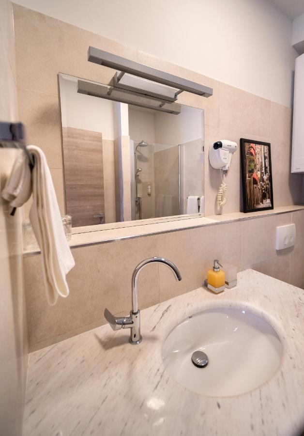 Tifani Luxury Rooms 2 สปลิท ภายนอก รูปภาพ