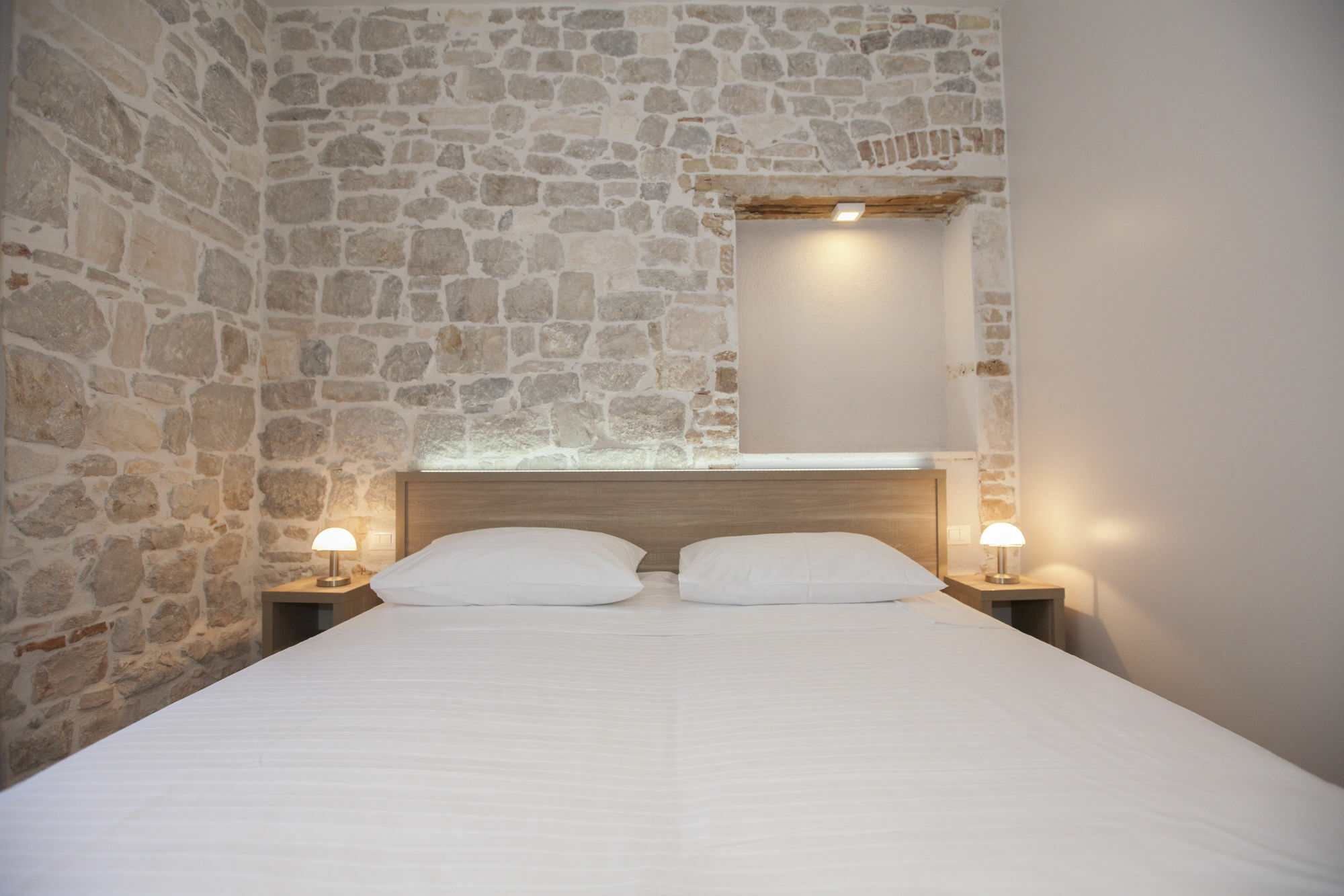 Tifani Luxury Rooms 2 สปลิท ภายนอก รูปภาพ