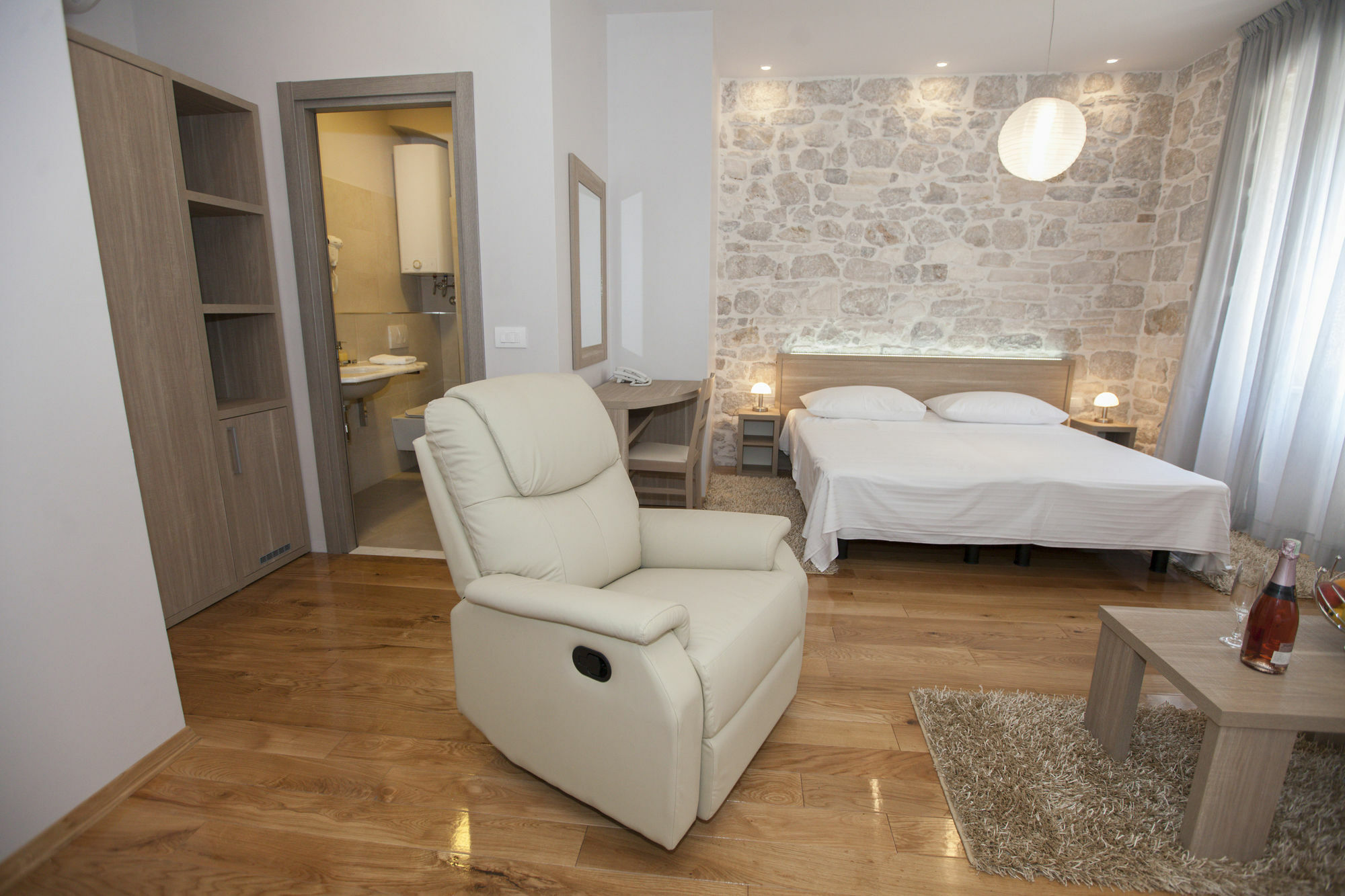 Tifani Luxury Rooms 2 สปลิท ภายนอก รูปภาพ