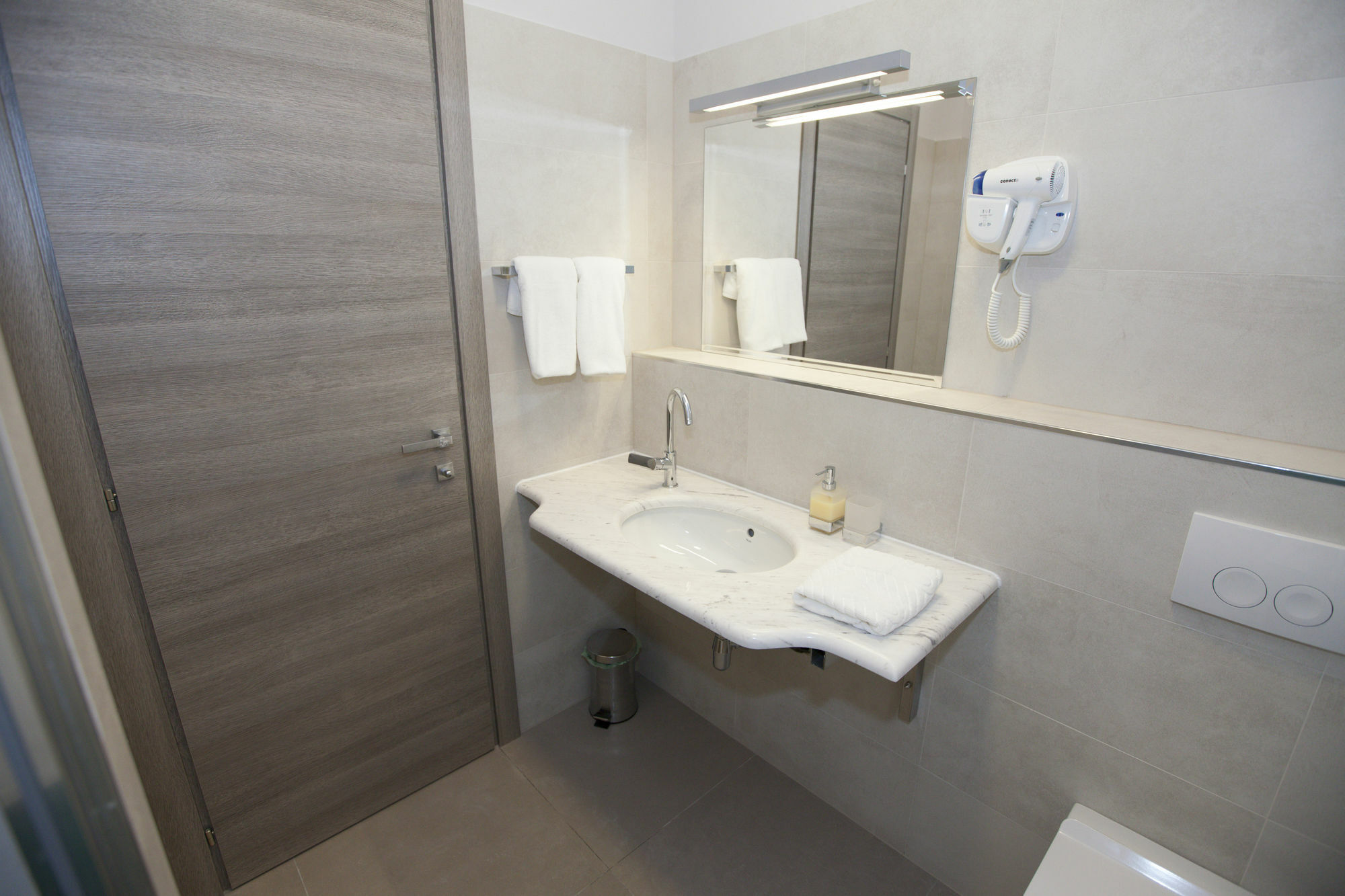 Tifani Luxury Rooms 2 สปลิท ภายนอก รูปภาพ