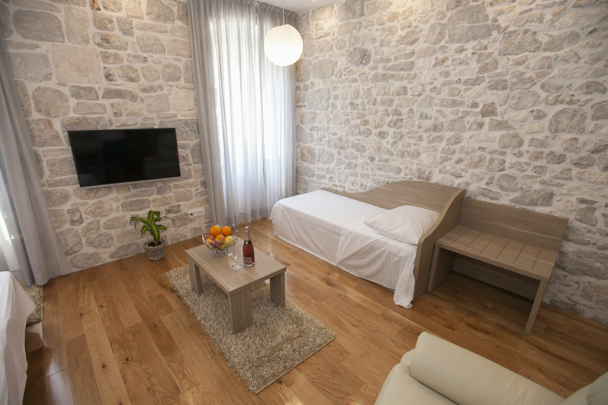 Tifani Luxury Rooms 2 สปลิท ภายนอก รูปภาพ