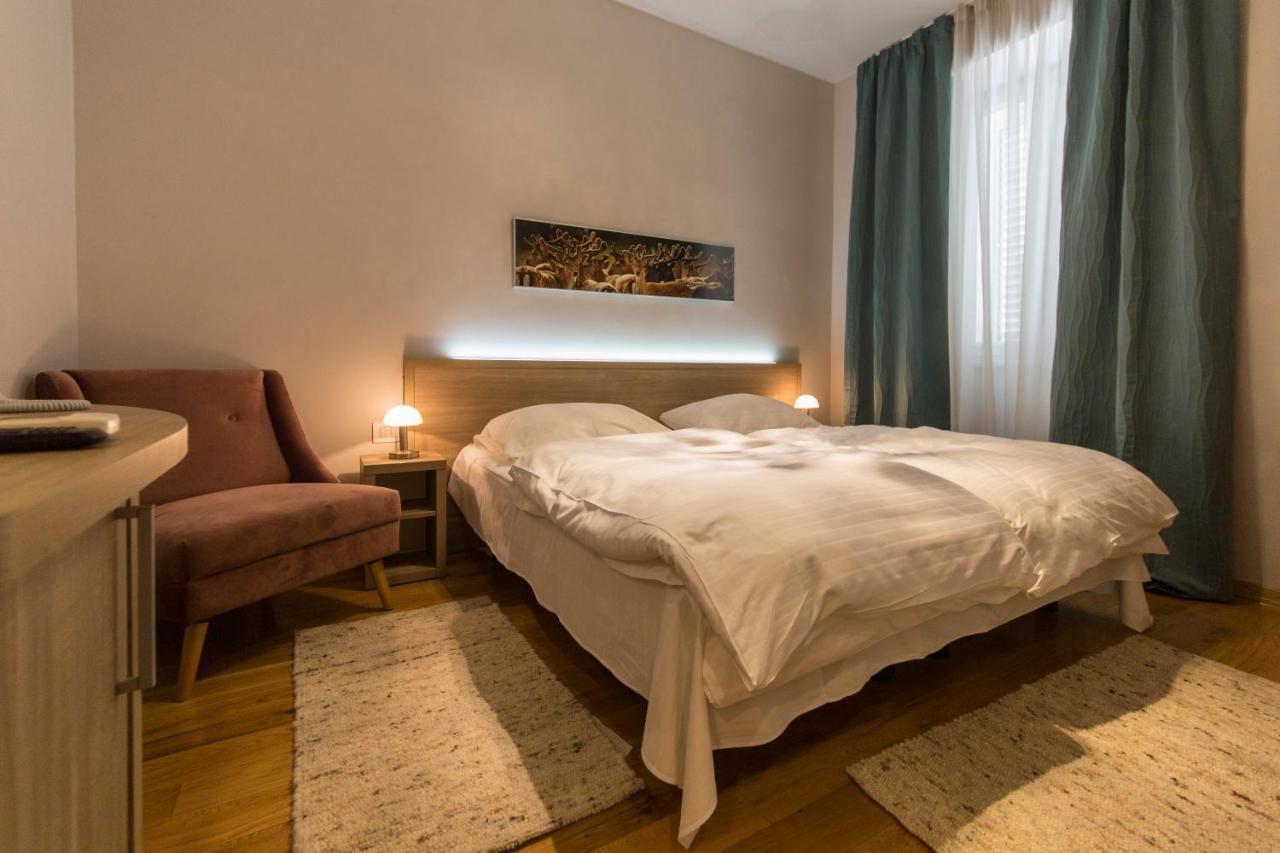 Tifani Luxury Rooms 2 สปลิท ภายนอก รูปภาพ